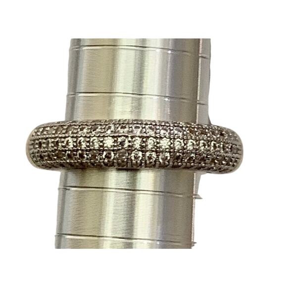 Womens Ring - “V” Maker’s Mark, No Precious Metals or Stones Jewelry Size 7.25 - Picture 2 of 9